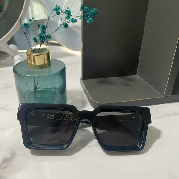 Louis Vuitton Black Sunglasses - Picture 1 of 8